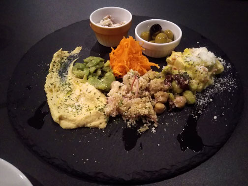 マウカキッチン(mauka kitchen)
